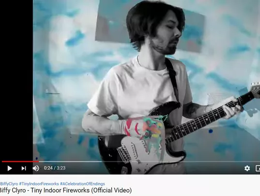 YouTube: Biffy Clyro - Tiny Indoor Fireworks