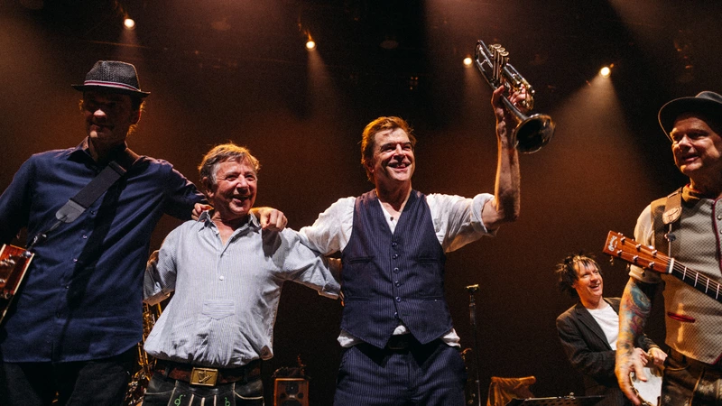 Die Toten Hosen with a Twist: When Music, Comedy, and Satire Merge Together